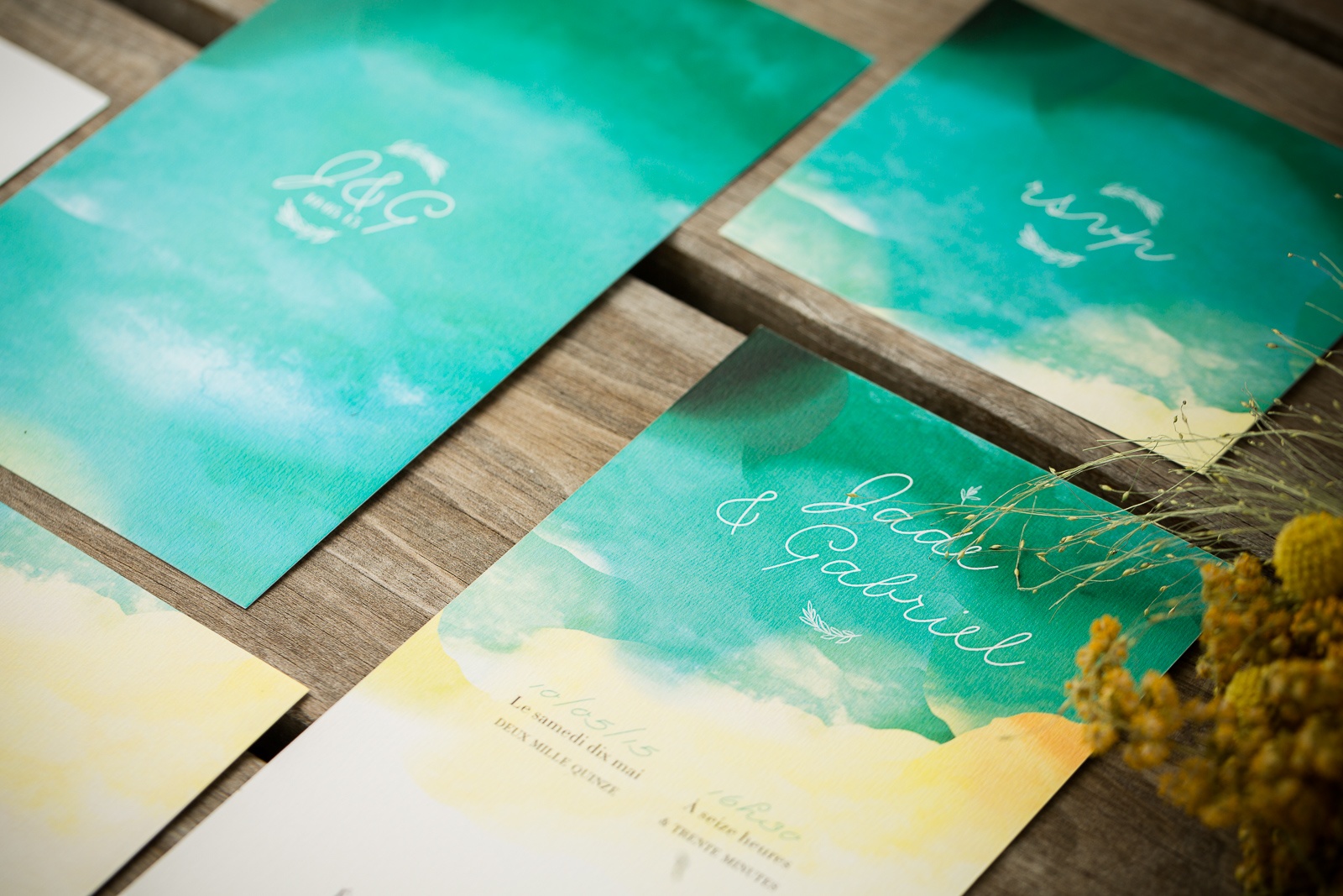 Faire part de mariage aquarelle. Faire part de mariage coloré. Faire part de mariage provençal. Faire part sur mesure. Papeterie de mariage personnalisée. Les crâneuses