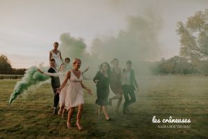 Coordination mariage - Domaine Traxène - Nord - Séance photo - Témoins - Fumigène